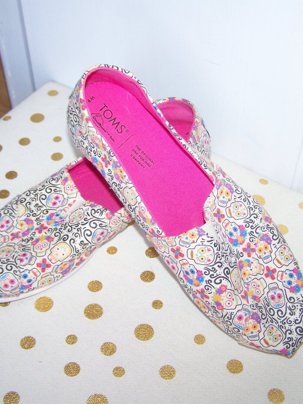 Toms Sugar Skulls Loafers Sz 9.5